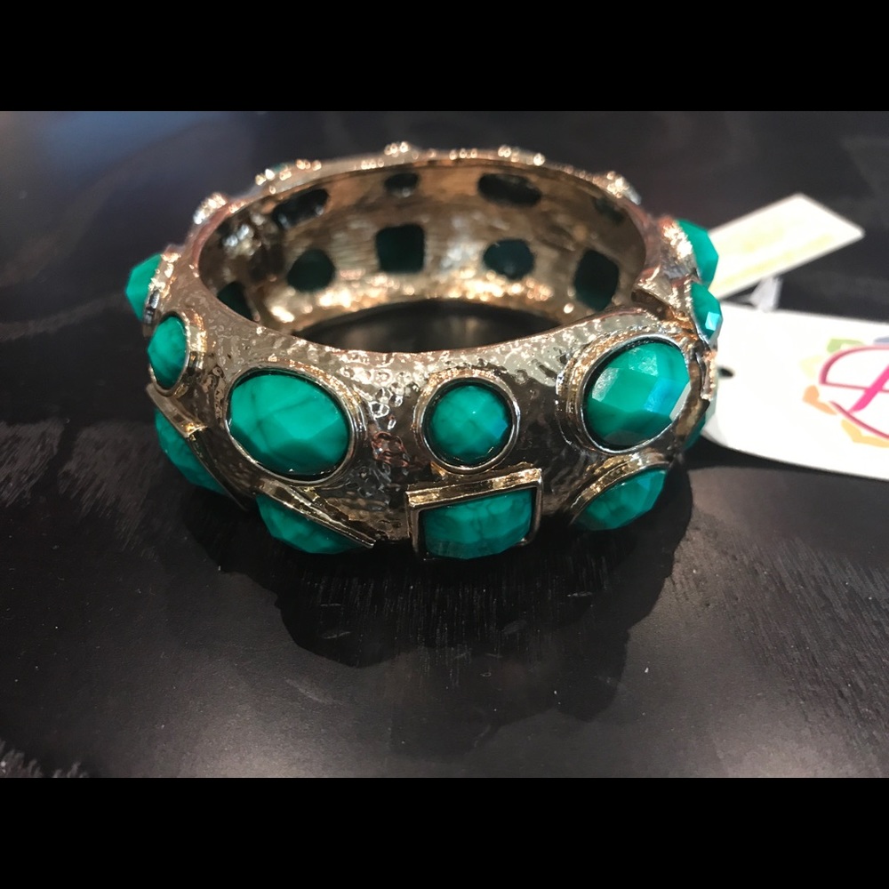 Armita Singh  Green Turquoise Gold Bracelet NWT
